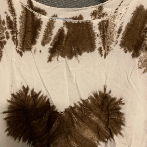 2/$50❤️NEW Tie Dye Heart Shirt - Picture 3 of 3
